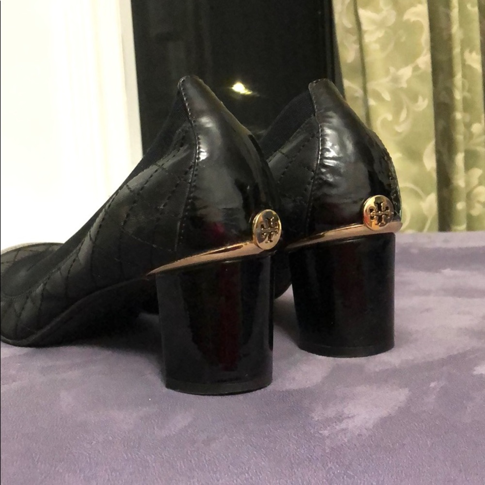 Tory Burch heels black and gold size 6.5 - Picture 3 of 5